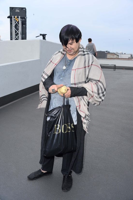 Kto obiera kartofle na ściance?