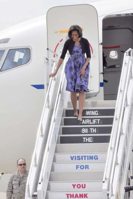 Mała demonstracja lotników na spotkaniu z Michelle Obamą