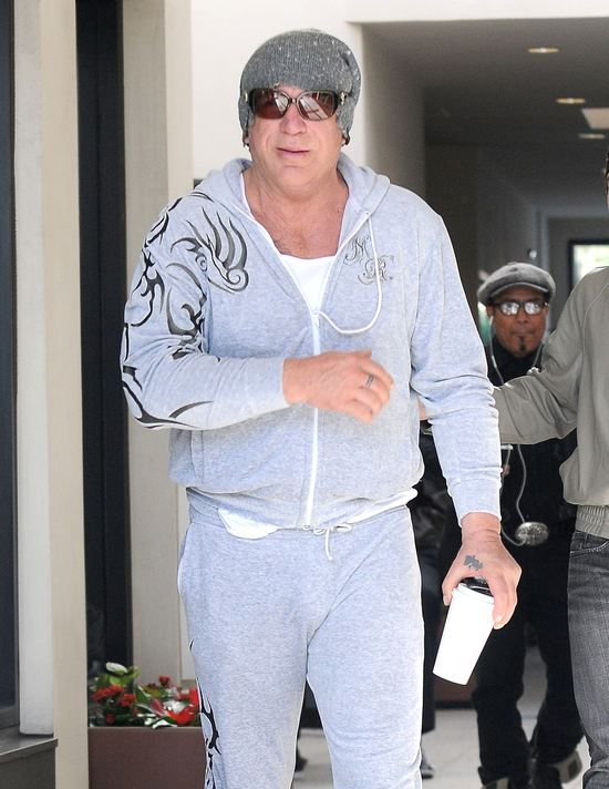 Mickey Rourke niespecjalnie przejmuje się wyglądem (FOTO)