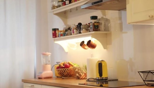 Jessica Mercedes pokazała swoje mieszkanie. Garderoba jak z filmu (VIDEO)