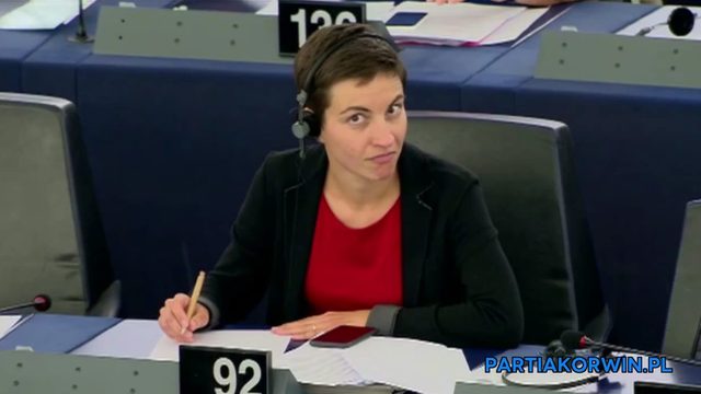 Korwin-Mikke o imigrantach: Zalew Europy śmieciem ludzkim Korwin-Mikke o imigrantach: Zalew Europy śmieciem ludzkim