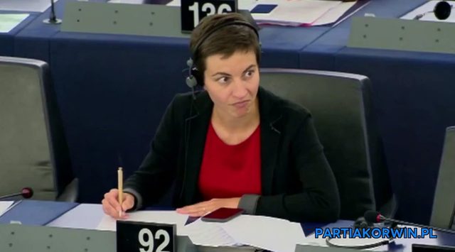 Korwin-Mikke o imigrantach: Zalew Europy śmieciem ludzkim Korwin-Mikke o imigrantach: Zalew Europy śmieciem ludzkim