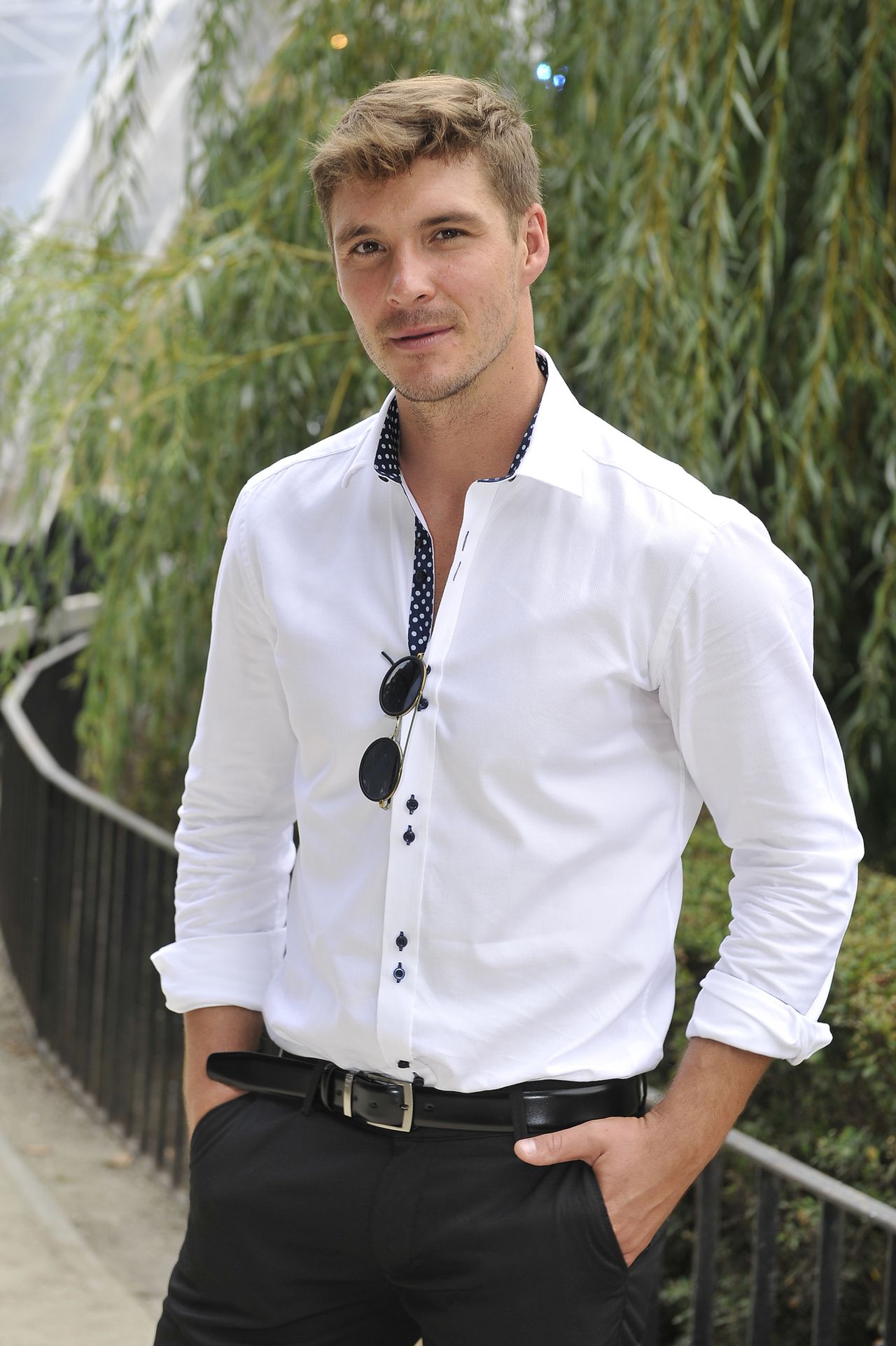 Co Mikołaj Roznerski najbardziej ceni w swojej dziewczynie?