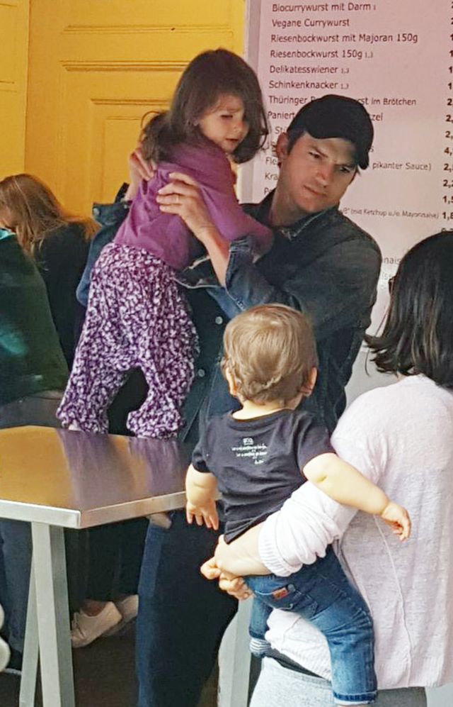 Mila Kunis i Ashton Kutcher zamiast w pięciogwiazdkowym hotelu...