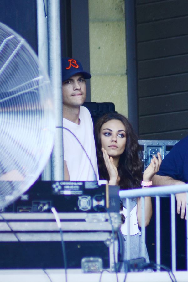 Kunis i Kutcher - miłość kwitnie (FOTO)