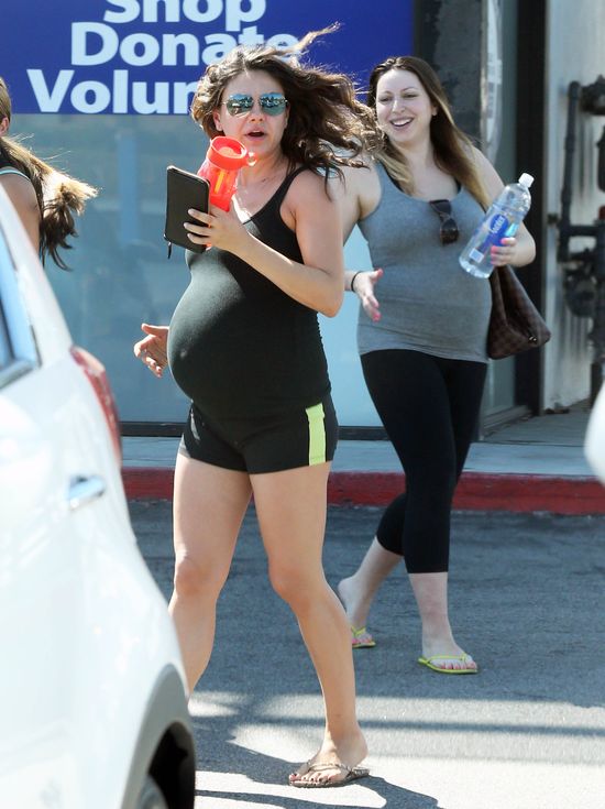 Ashton Kutcher oskarżony o zdradę Mili Kunis!