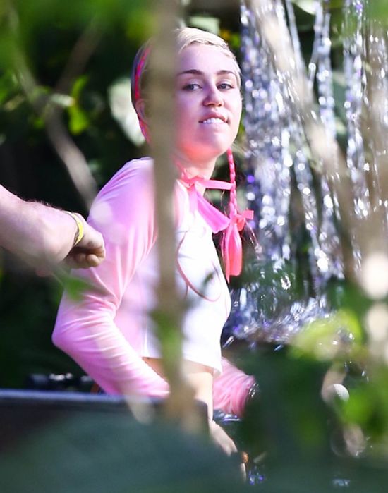 Swoich nie ma, więc nosi dorysowane (FOTO)