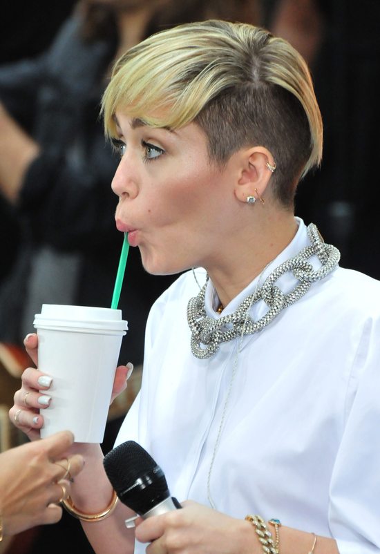 Miley Cyrus: jestem zbyt dojrzała dla Biebera