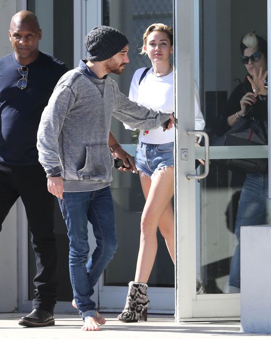 Miley Cyrus i Kellan Lutz spędzili razem dzień na Bahamach! Miley Cyrus i Kellan Lutz spędzili razem dzień na Bahamach!