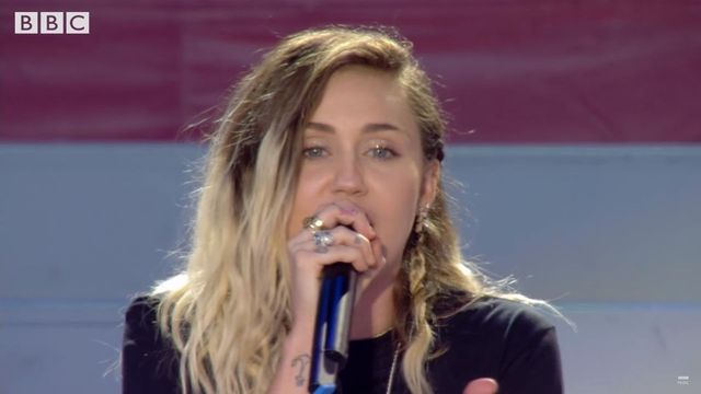 Ariana Grande i Miley Cyrus razem w Manchesterze (VIDEO)