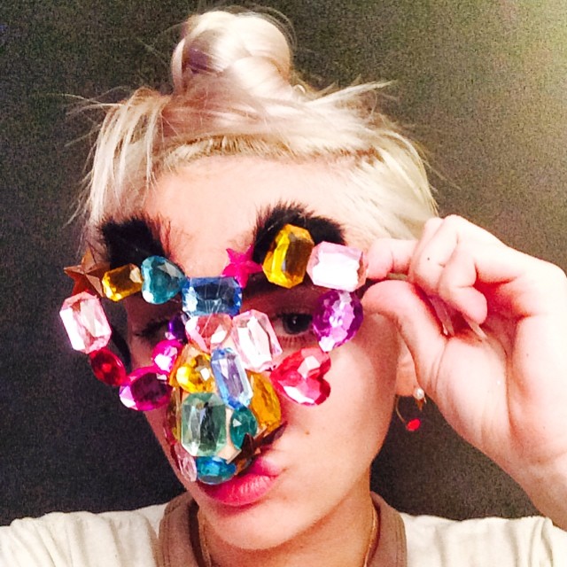 Miley Cyrus zmienia zawód? (FOTO)