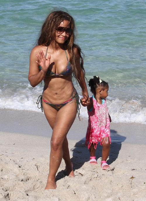 Gwiazd w bikini - zdjęcia bez retuszu (FOTO)