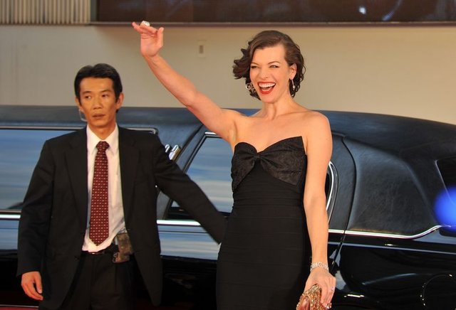 Milla Jovovich na premierze w Tokio (FOTO)