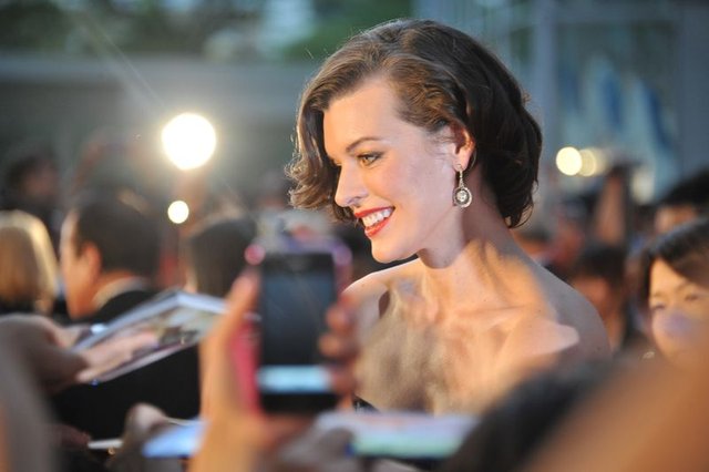 Milla Jovovich na premierze w Tokio (FOTO)
