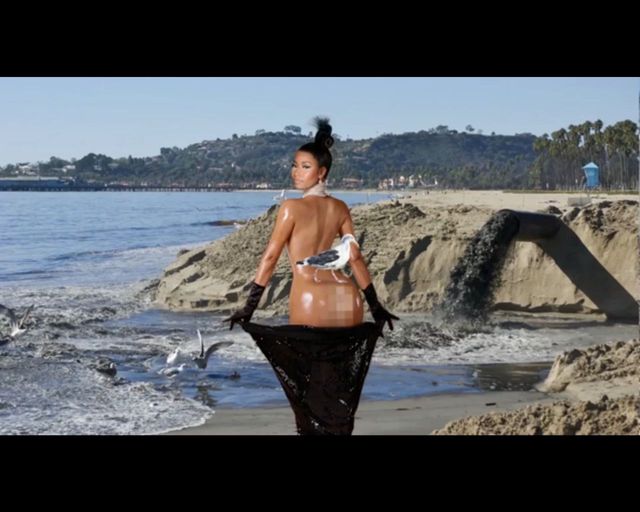 Nicki Minaj nabija się z Kim Kardashian [VIDEO]