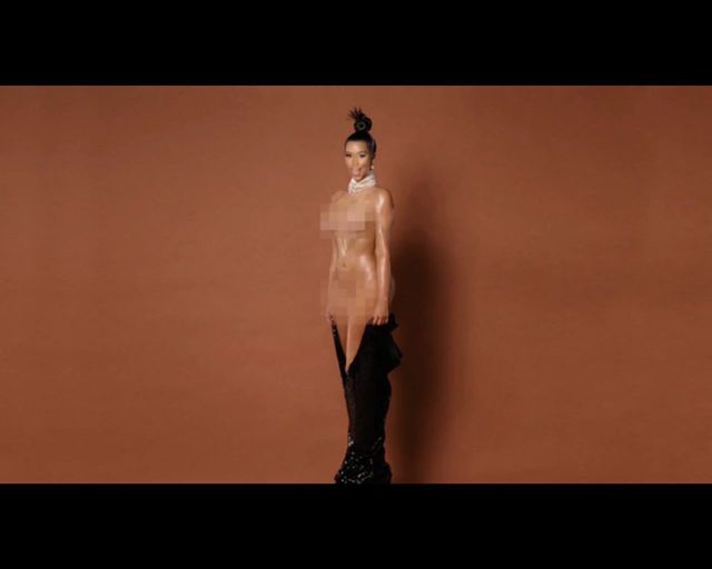 Nicki Minaj nabija się z Kim Kardashian [VIDEO]