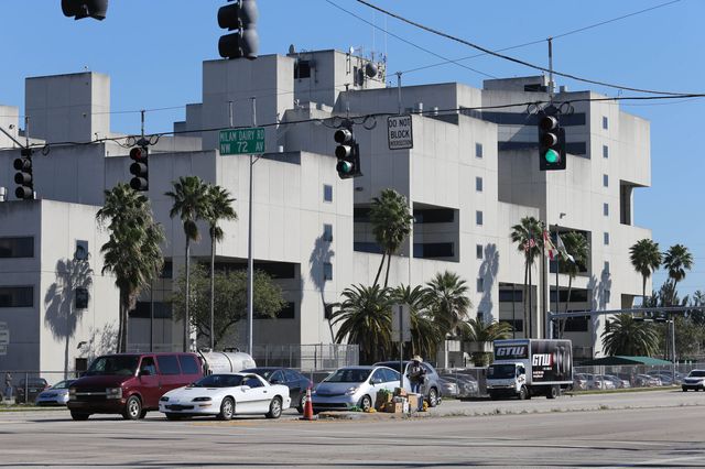 Najnowsze zdjęcia z Miami po aresztowaniu Justina Biebera 