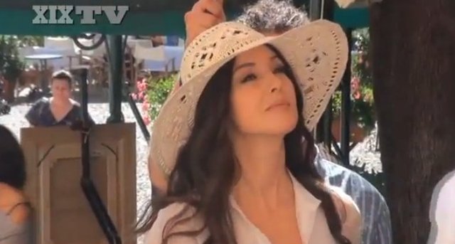 Monica Bellucci na planie reklamy Cisowianki Perlage [VIDEO]