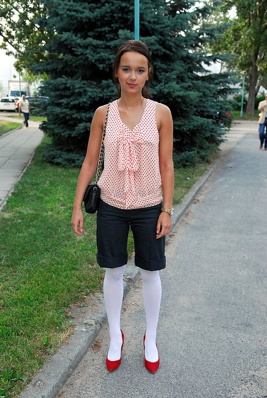 Pamiętacie wszystkie metamorfozy Moniki Brodki? (FOTO) Pamiętacie wszystkie metamorfozy Moniki Brodki? (FOTO)