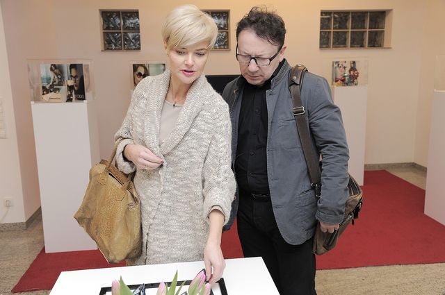 Gwiazdy patrzą na świat przez okulary (FOTO) Gwiazdy patrzą na świat przez okulary (FOTO)