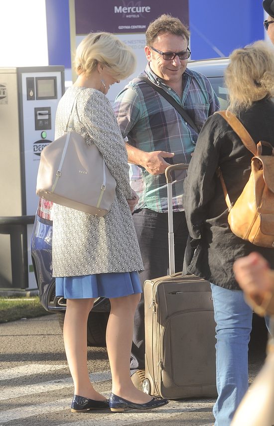 Kreacja z dekoltem zdziałała cuda (FOTO)