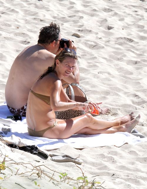 Kate Moss ładuje baterie na Wyspie św. Bartłomieja (FOTO)
