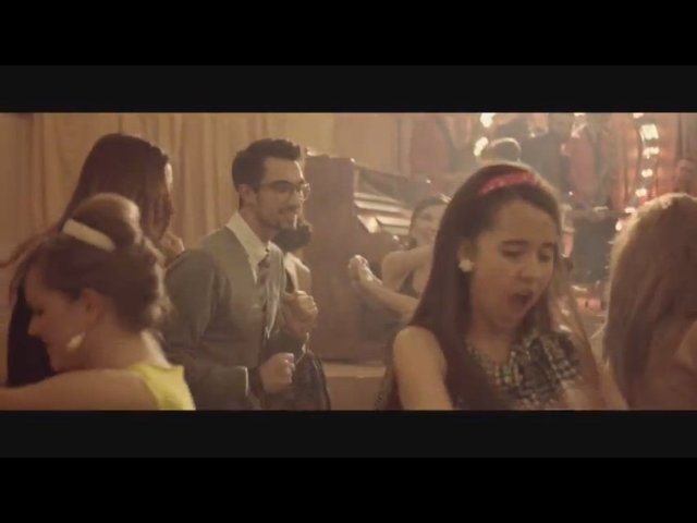 Mrozu w nowym klipie - 1000 metrów nad ziemią [VIDEO]