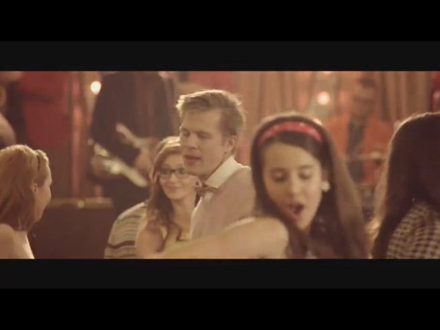 Mrozu w nowym klipie - 1000 metrów nad ziemią [VIDEO]