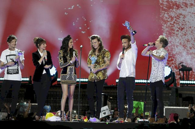 Donald Trump WYRZUCIŁ One Direction ze swojego hotelu! Donald Trump WYRZUCIŁ One Direction ze swojego hotelu!