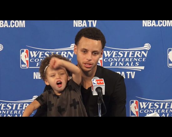 Córka Stephena Curry, gwiazdy NBA, skradła tacie wywiad