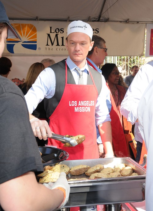 Neil Patrick Harris w roli kucharza (FOTO) Neil Patrick Harris w roli kucharza (FOTO)