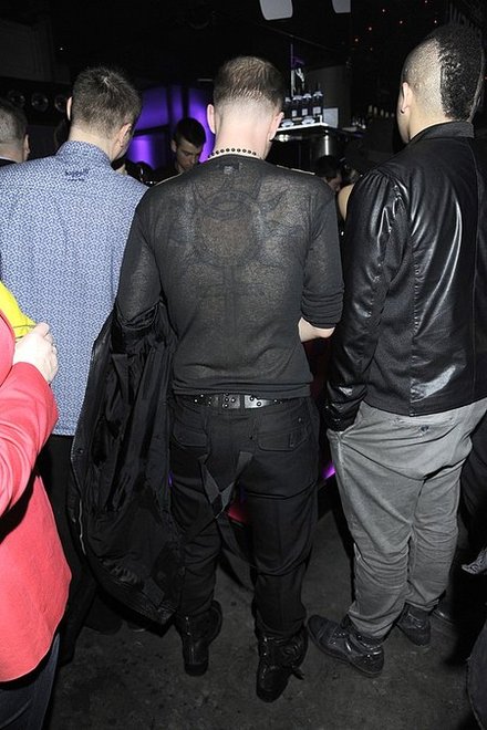 Mizerny Nergal na okładce Gali (FOTO)