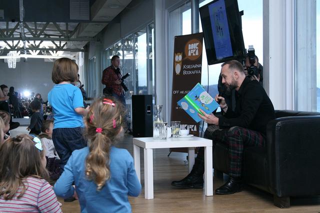 Nergal i Brodka bronią Natalii Przybysz (Facebook)