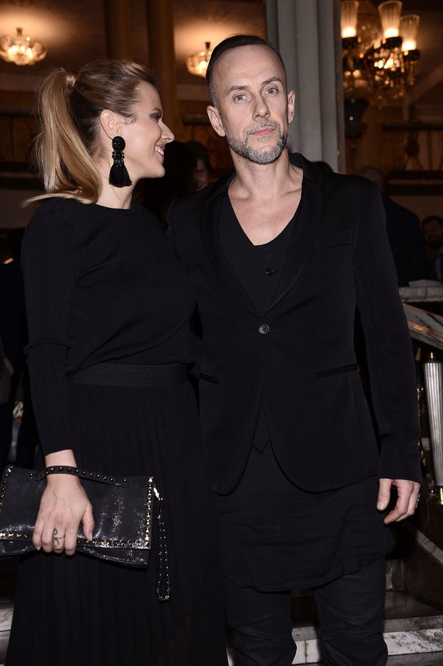 Nergal z piękną blondynką na gali Paszporty Polityki (FOTO)