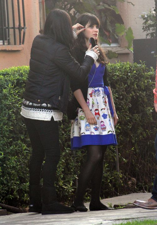 Słodka Zooey Deschanel podczas pracy (FOTO) Słodka Zooey Deschanel podczas pracy (FOTO)