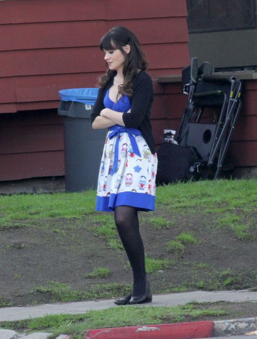 Słodka Zooey Deschanel podczas pracy (FOTO) Słodka Zooey Deschanel podczas pracy (FOTO)