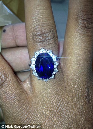 Córka Whitney Houston zaręczona z adoptowanym synem matki 