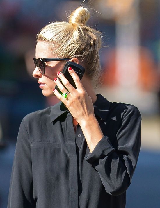 Nicki Hilton po ślubie ma pełne ręce roboty (FOTO)