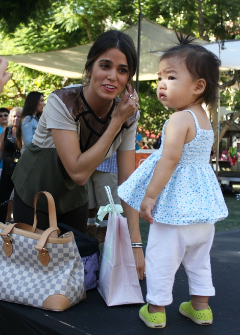 Nikki Reed nastraszyła dziecko (FOTO) Nikki Reed nastraszyła dziecko (FOTO)