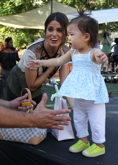 Nikki Reed nastraszyła dziecko (FOTO) Nikki Reed nastraszyła dziecko (FOTO)