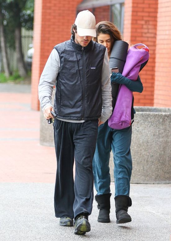 Nikki Reed przyłapana bez makijażu (FOTO) Nikki Reed przyłapana bez makijażu (FOTO)