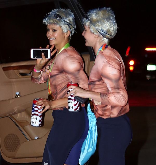 Jedna z najpiękniejszych aktorek Hollywood na Halloween przebrała się za FACETA Jedna z najpiękniejszych aktorek Hollywood na Halloween przebrała się za FACETA