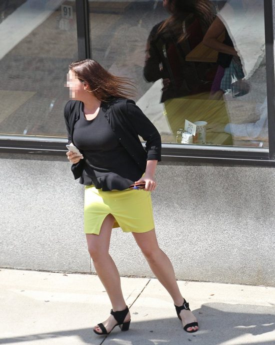 Co wyprawia ta kobieta? (FOTO)