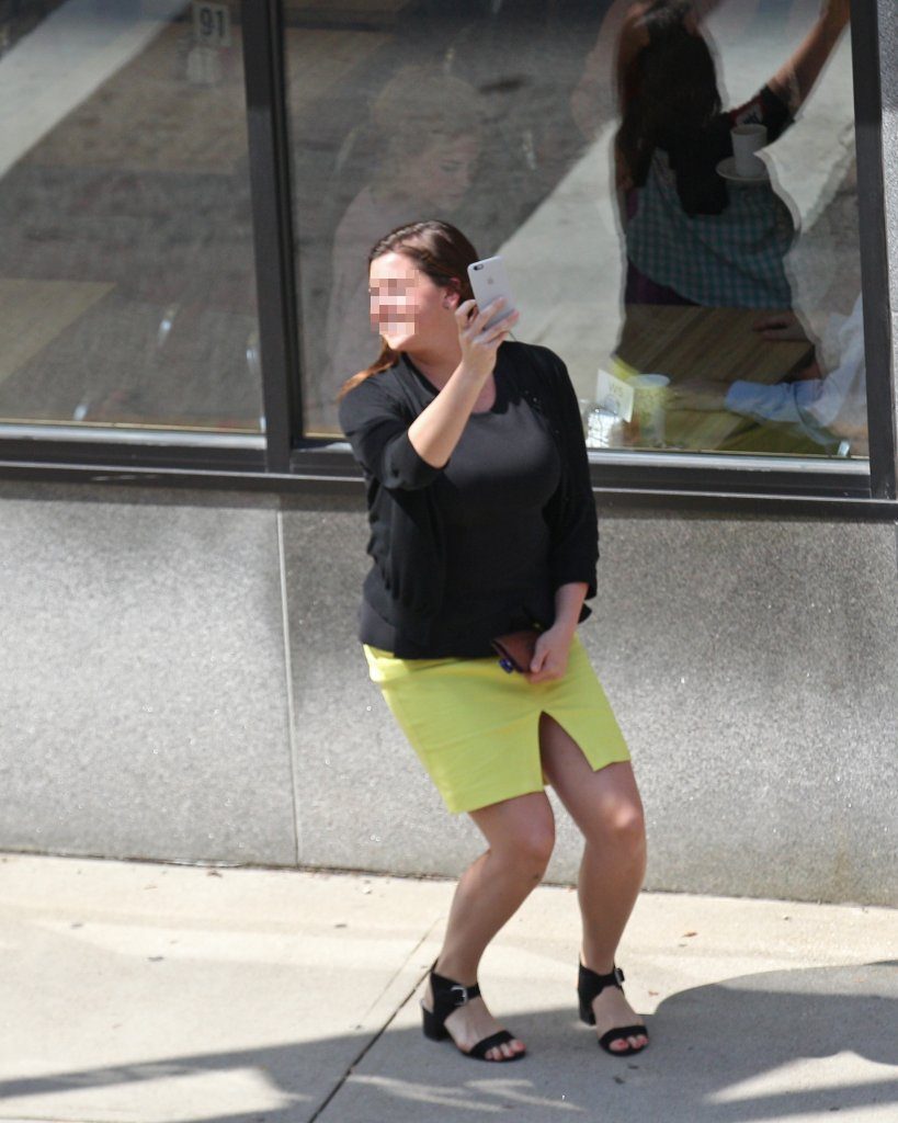 Co wyprawia ta kobieta? (FOTO)