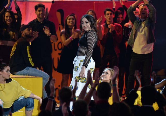 Chirurg plastyczny o tym, co ze swoją twarzą zrobiła Noah Cyrus Chirurg plastyczny o tym, co ze swoją twarzą zrobiła Noah Cyrus