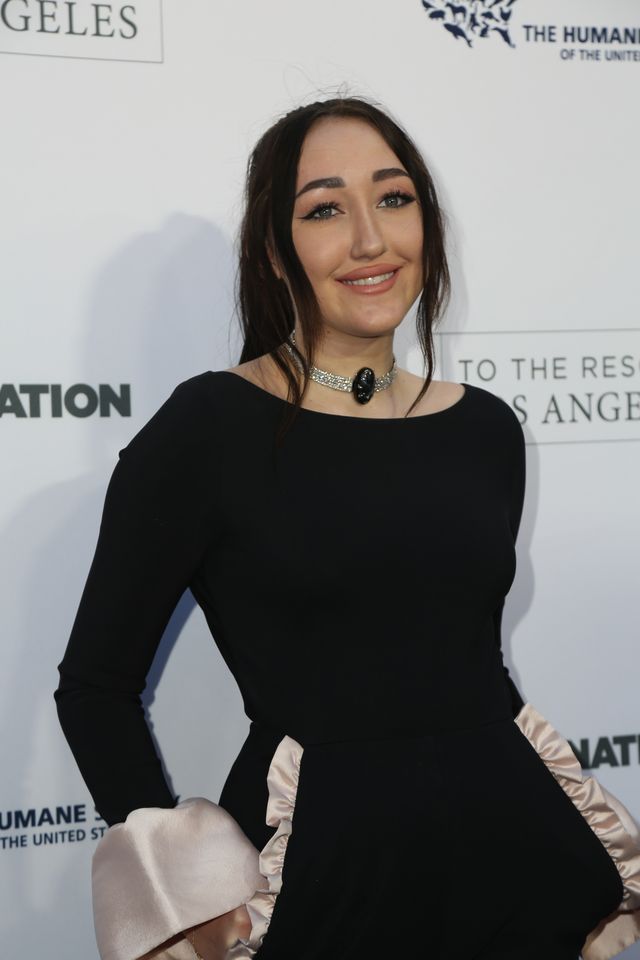 17-letnia Noah Cyrus jest po KILKU operacjach plastycznych? (ZDJĘCIA)