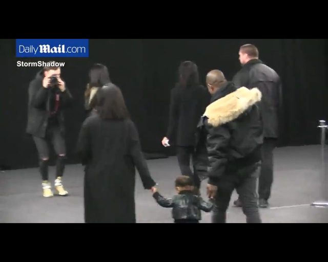 North West znów wpadła w złość na pokazie mody