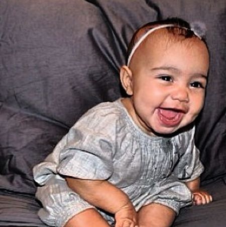 Kris Jenner pokazała nowe fotki North West (FOTO) Kris Jenner pokazała nowe fotki North West (FOTO)