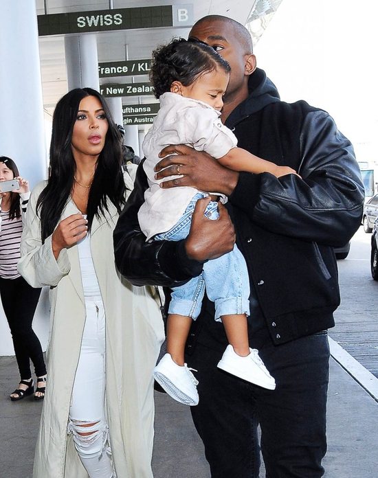 Śpiąca Nori na lotnisku (FOTO)