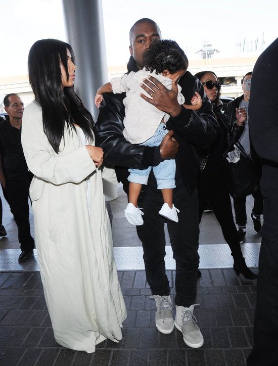 Śpiąca Nori na lotnisku (FOTO)